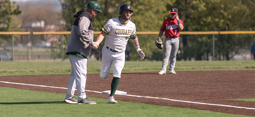 Cougars Blowout Westmoreland to Extend Win Streak to Eight