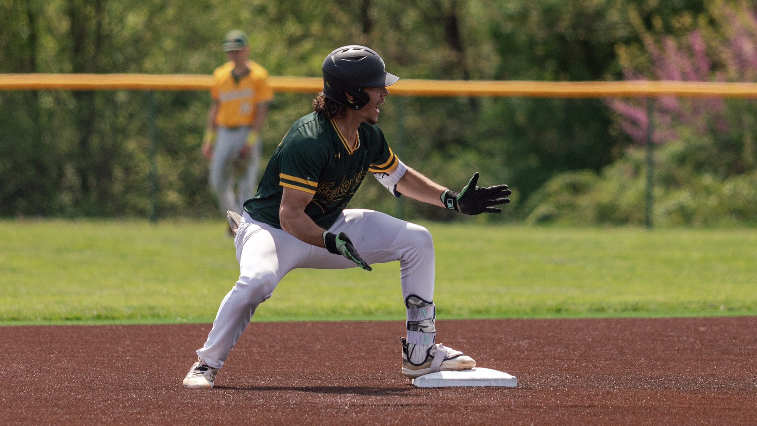 Cougars Split High-Scoring Road Twinbill at Shenandoah