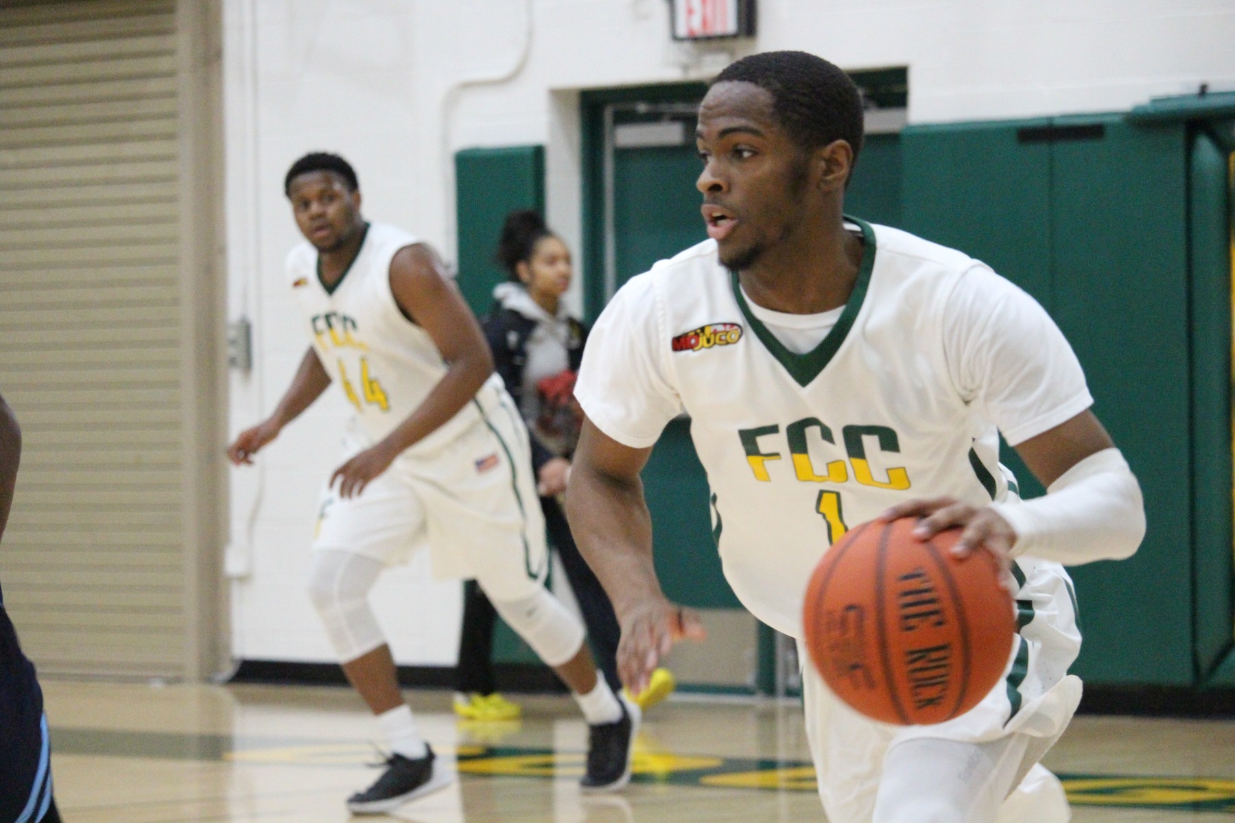 Men&rsquo;s Basketball Ends Regular Season With Blowout Victory Over Catamounts