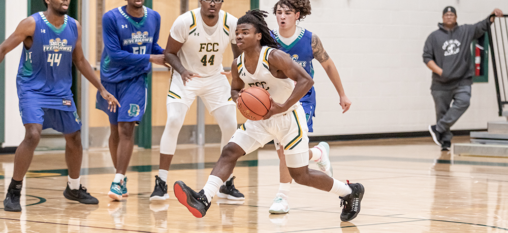 Cougars Fend Off Riverhawk Comeback to Remain Undefeated at Home 62-59