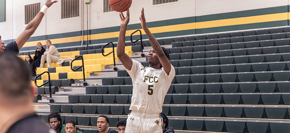 Cougars Struggle to Contain Hagerstown 82-70