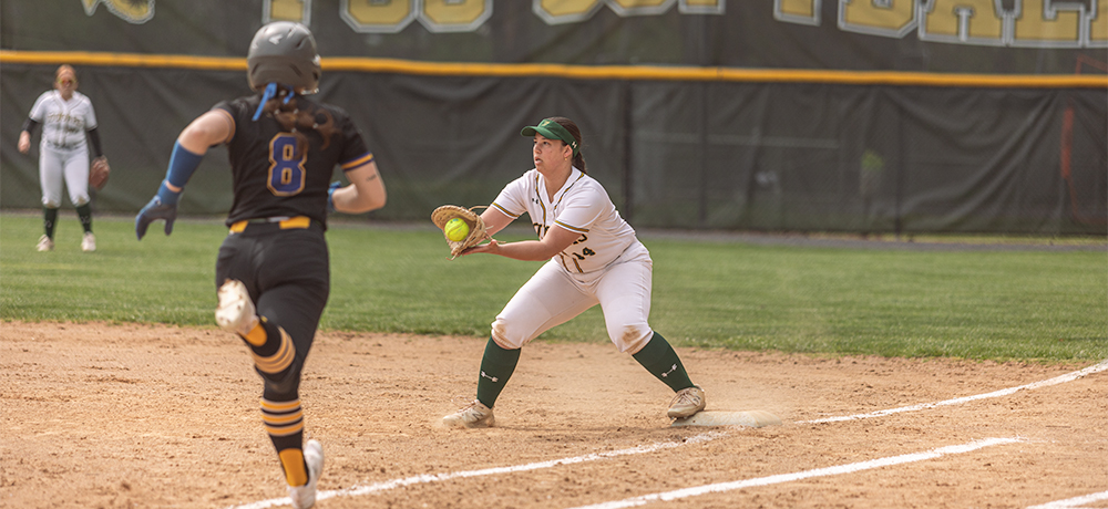 Cougars Drop Two to Monroe College