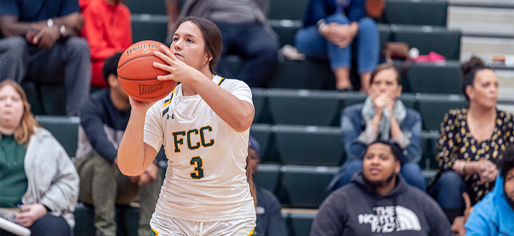 Cougars Bounce Back from Loss to Split at MC Tournament